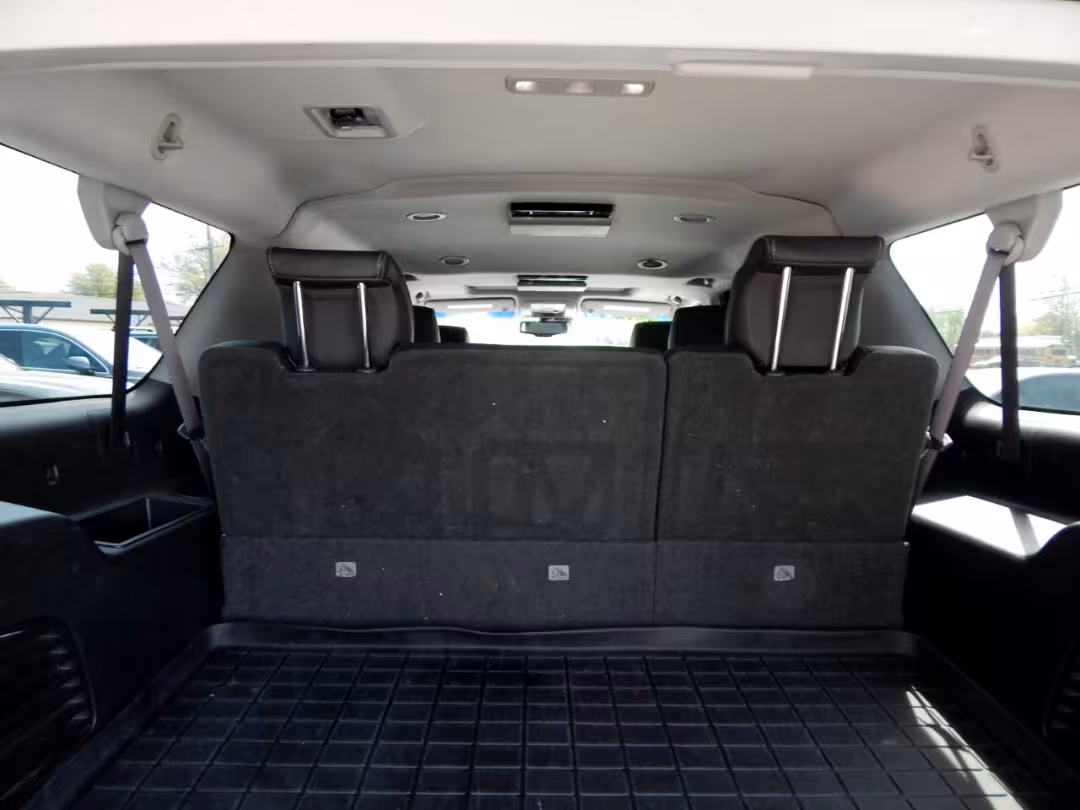 2017 GMC Yukon XL - 1GKS2HKJ6HR380450 - Image #39