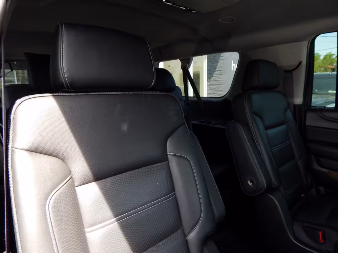 2017 GMC Yukon XL - 1GKS2HKJ6HR380450 - Image #43