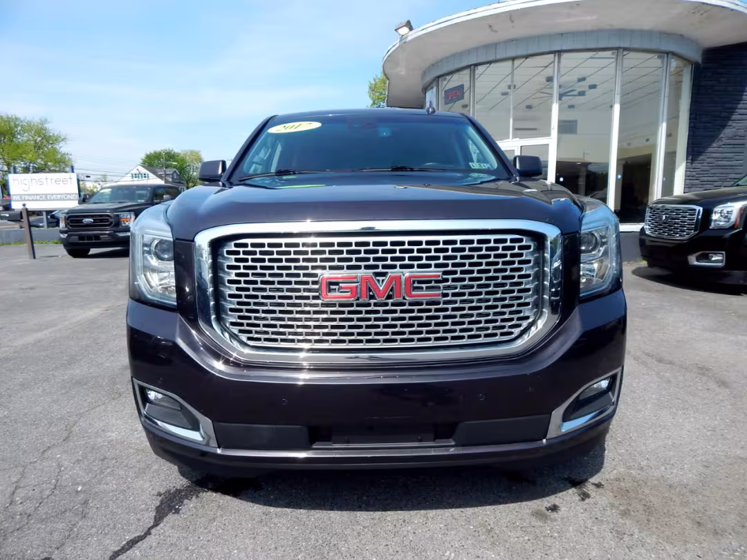 2017 GMC Yukon XL - 1GKS2HKJ6HR380450 - Image #1