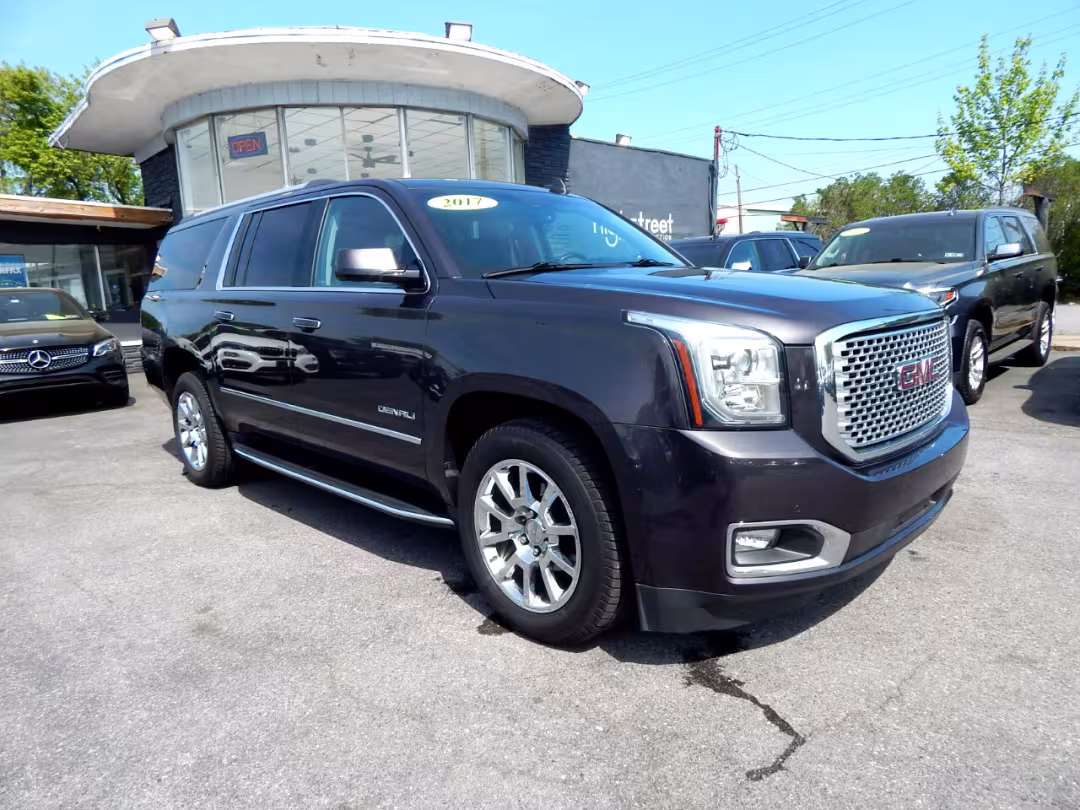 2017 GMC Yukon XL - 1GKS2HKJ6HR380450 - Image #3